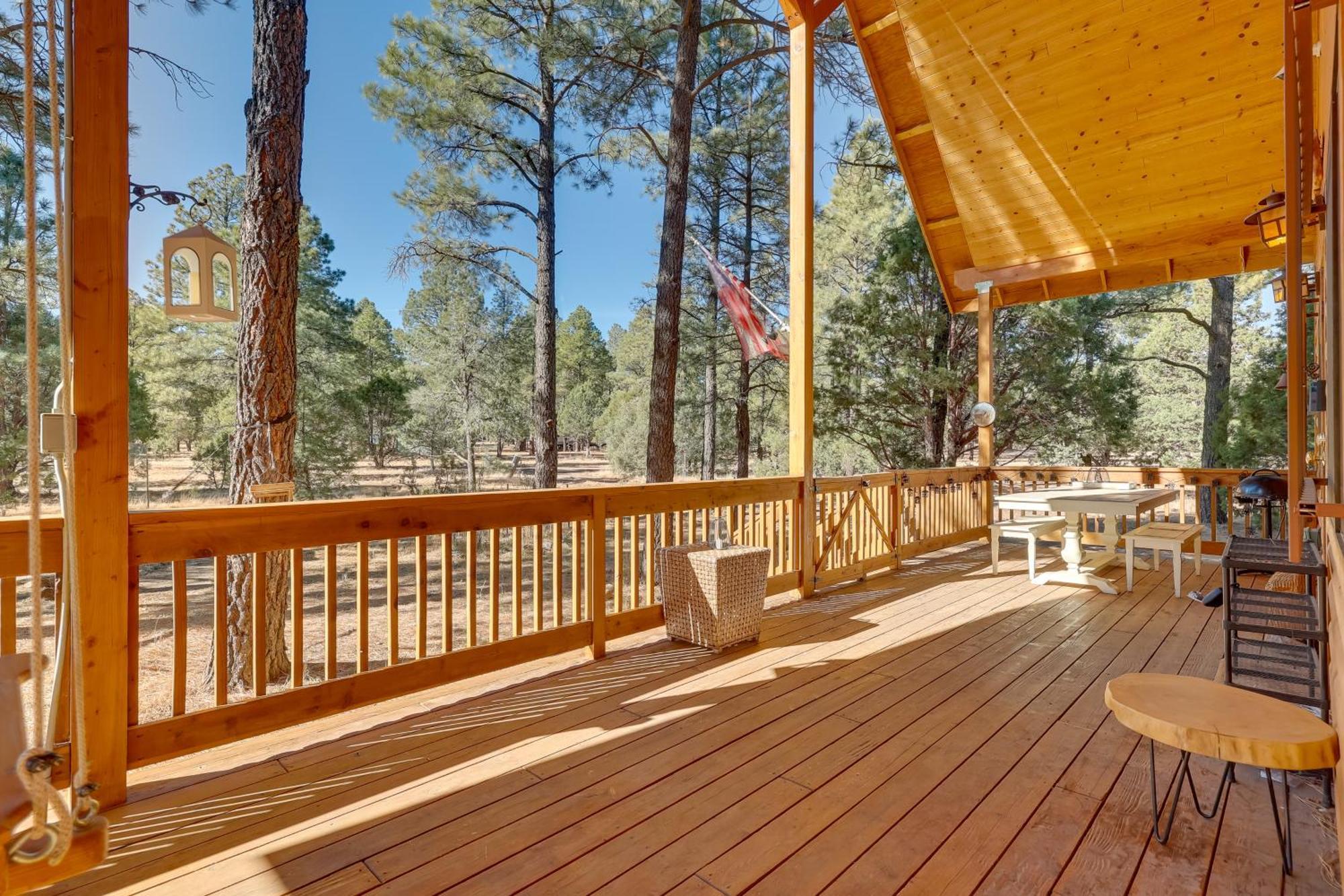 Dog-Friendly Nutrioso Cabin With Wraparound Porch! Exterior foto